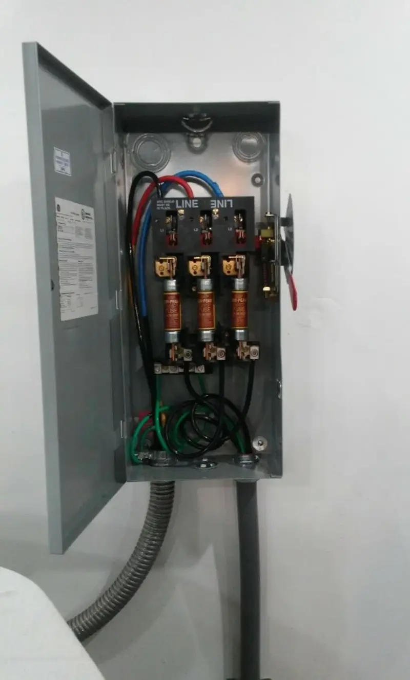 Three-phase disconnect switch installed for Electrical Wiring & Rewiring in West Columbia